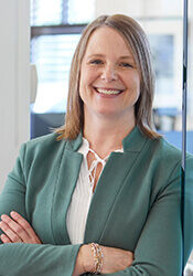 Headshot of Kristi Barnhart