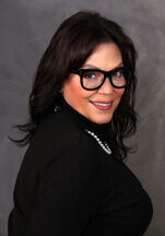 Headshot of Traci Zea